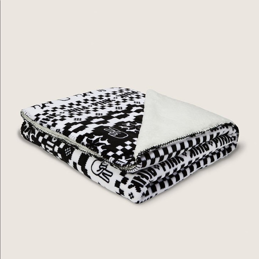 PINK Victoria’s Secret Sherpa Blanket